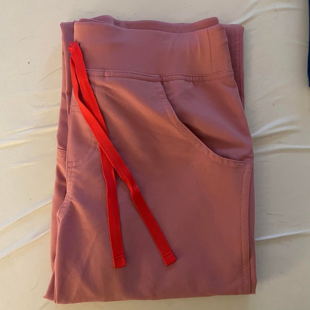 Figs Kade Cargo Scrub Pants in Chalk Pink